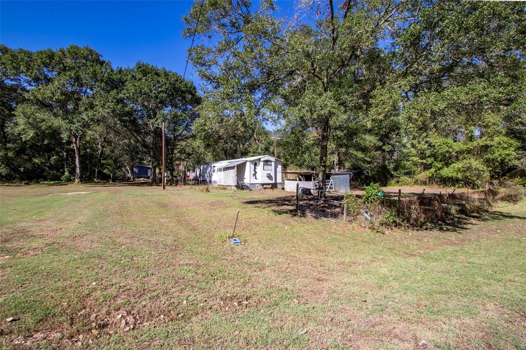 1942 Walnut Drive Dr, Caldwell, Texas image 3