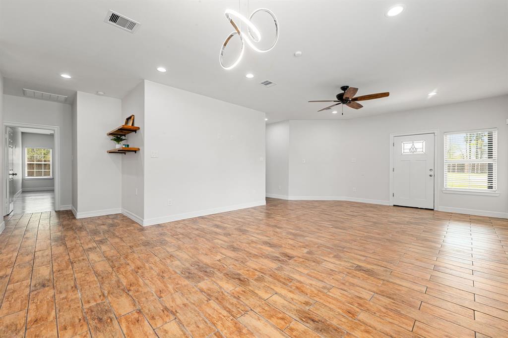 551 County Road 5023, Cleveland, Texas image 14