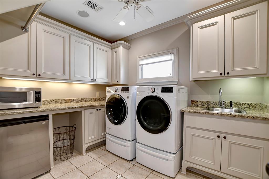 930 W 24th Street, Houston, Texas image 37