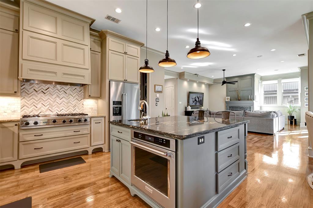 930 W 24th Street, Houston, Texas image 12