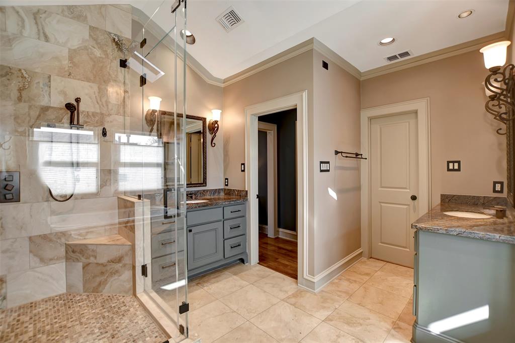 930 W 24th Street, Houston, Texas image 27