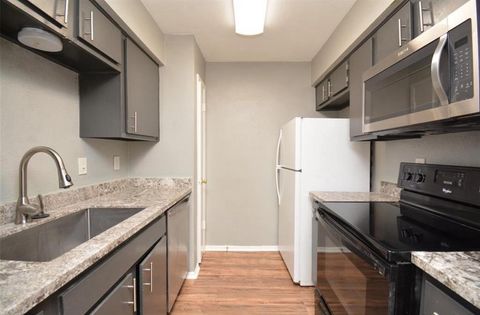 Photo of 6200 W Tidwell Road #1008, Houston, TX 77092 (MLS # 14499529) Photo of 6200 W Tidwell Road #1008, Houston, TX 77092 (MLS # 14499529)