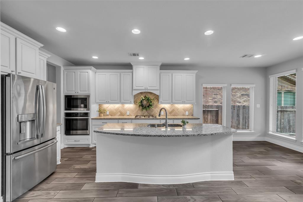 126 Capriccio Lane, Montgomery, Texas image 3