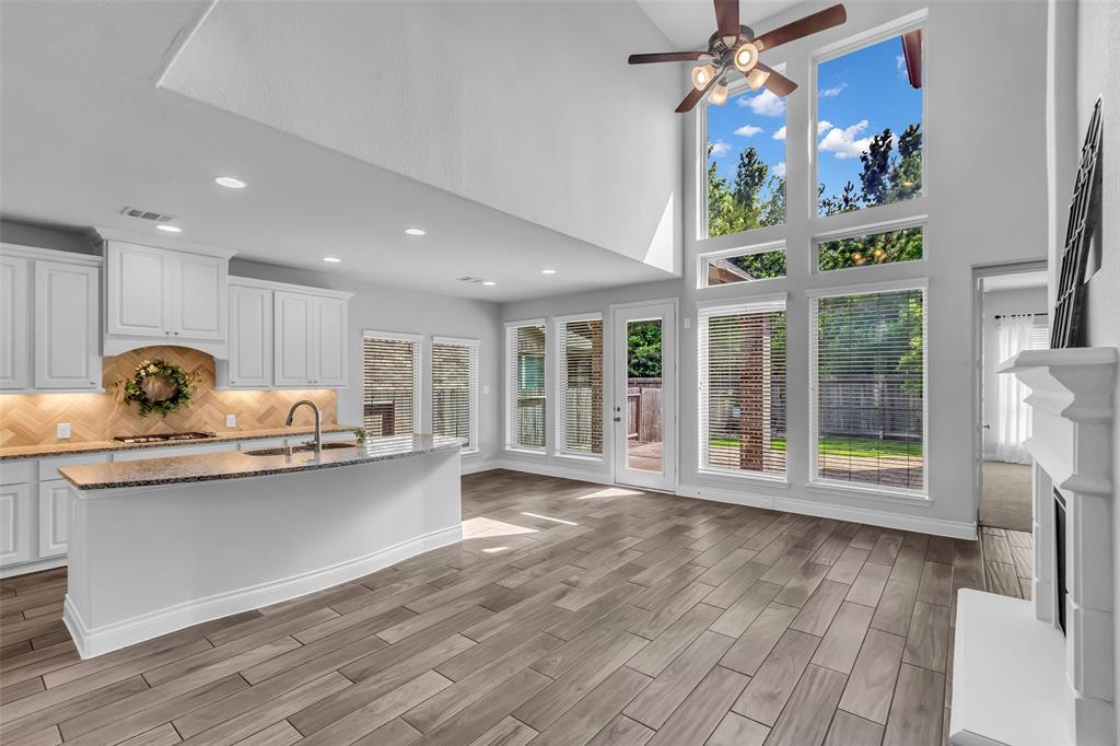 126 Capriccio Lane, Montgomery, Texas image 17