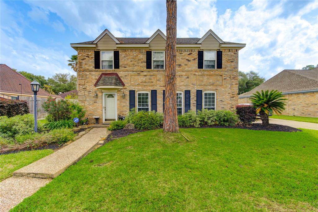 22211 Bucktrout Lane