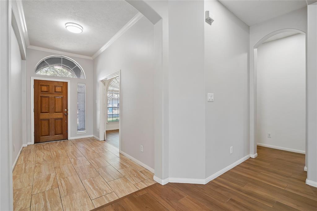 8634 Silver Lure Drive, Humble, Texas image 6