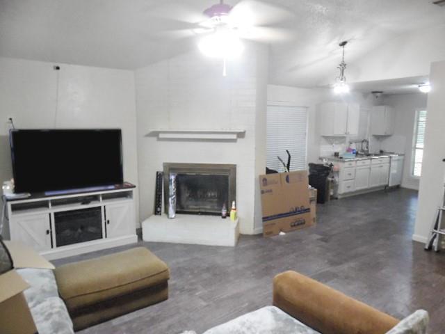 3835 Brookwind Drive, La Porte, Texas image 7