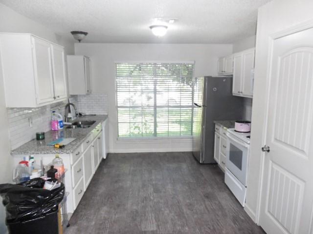 3835 Brookwind Drive, La Porte, Texas image 3