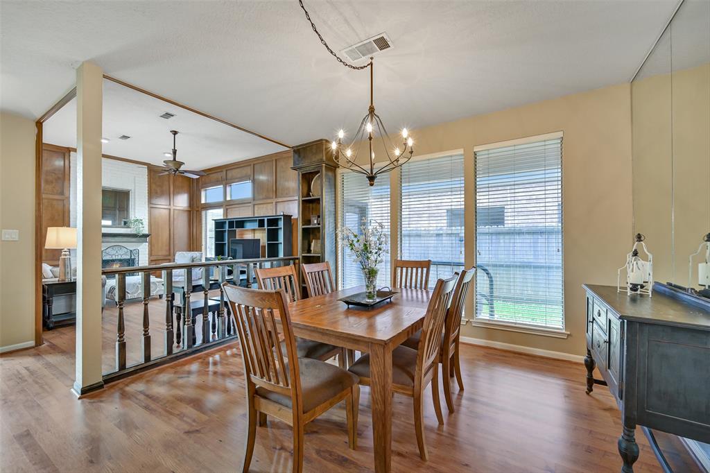 2706 Country Club Drive, Pearland, Texas image 7
