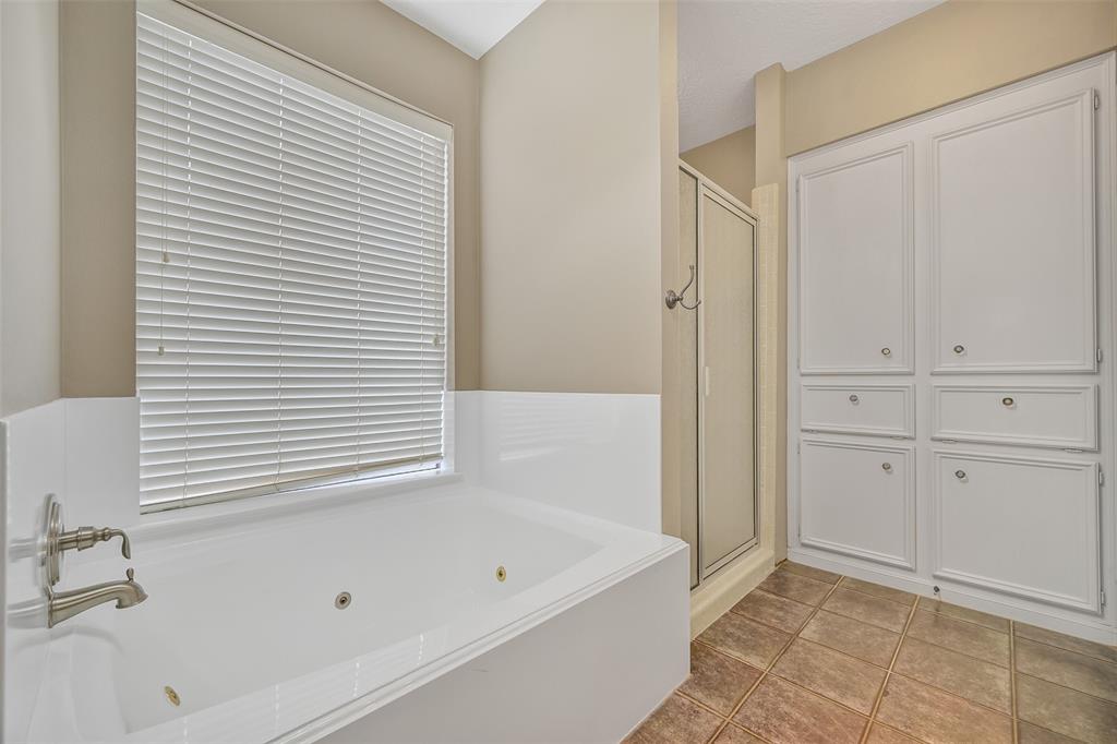 2706 Country Club Drive, Pearland, Texas image 15