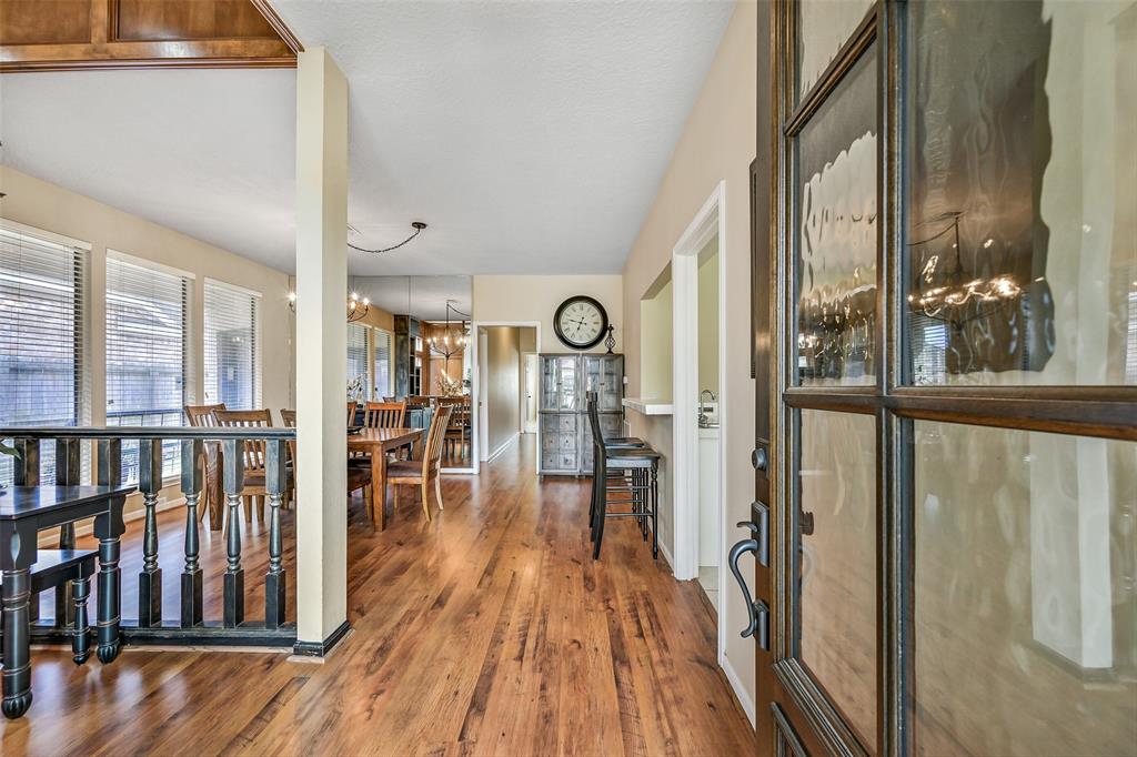 2706 Country Club Drive, Pearland, Texas image 4