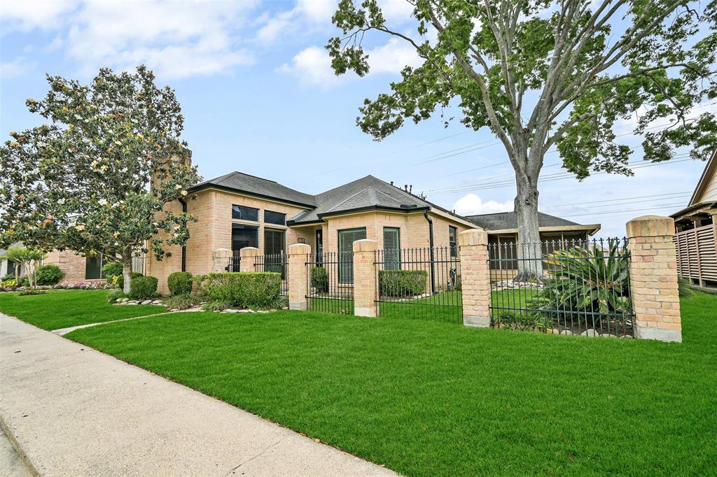 2706 Country Club Drive, Pearland, Texas image 23