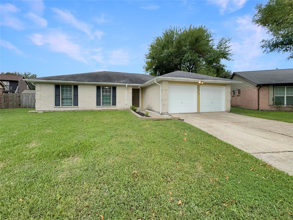 7923 Hiawatha Street, Baytown, Texas image 1