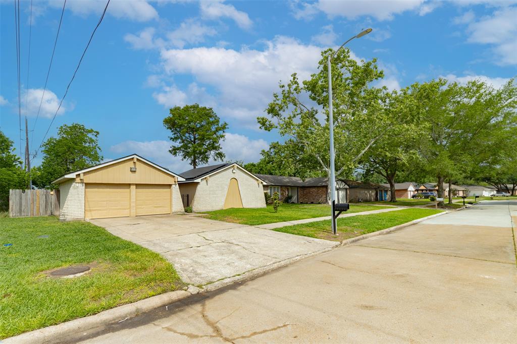 11203 Rousseau Drive, Houston, Texas image 7
