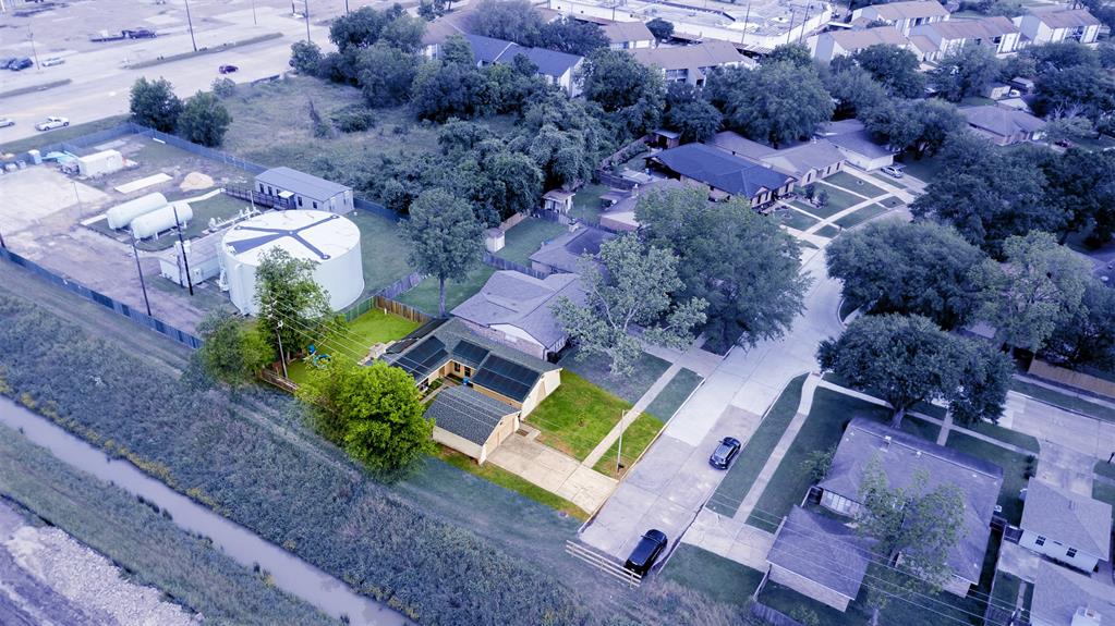 11203 Rousseau Drive, Houston, Texas image 35