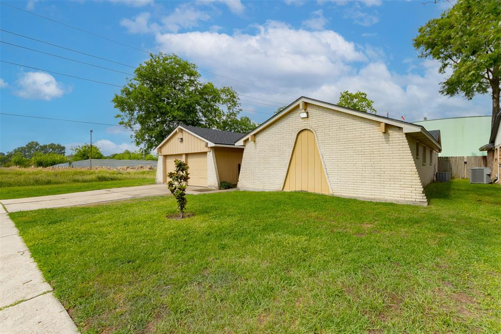 11203 Rousseau Drive, Houston, Texas image 6