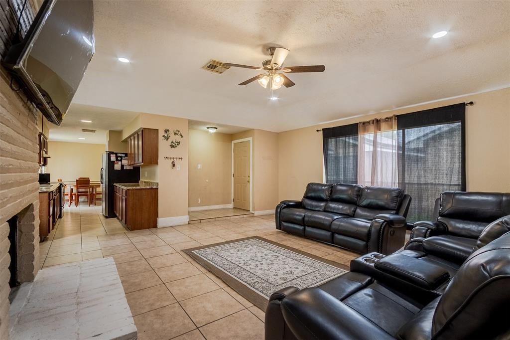 11203 Rousseau Drive, Houston, Texas image 17