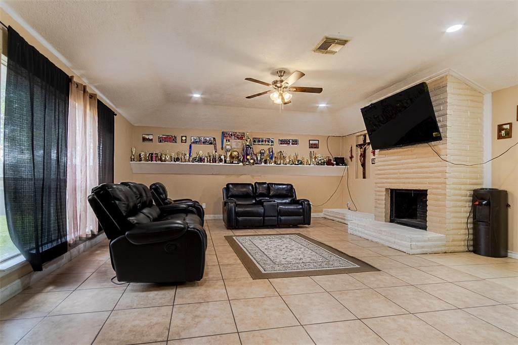 11203 Rousseau Drive, Houston, Texas image 16