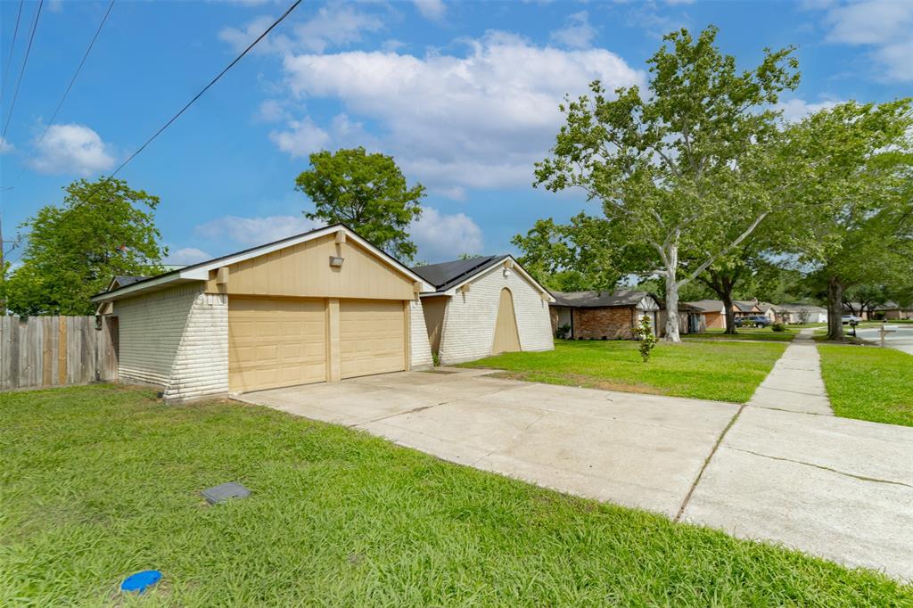 11203 Rousseau Drive, Houston, Texas image 5