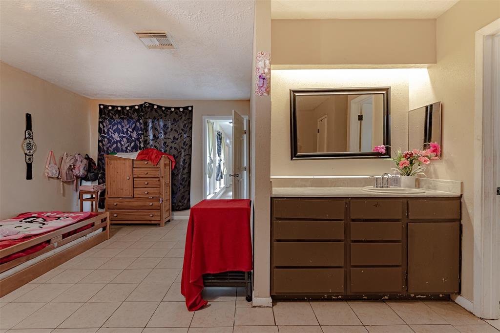 11203 Rousseau Drive, Houston, Texas image 22