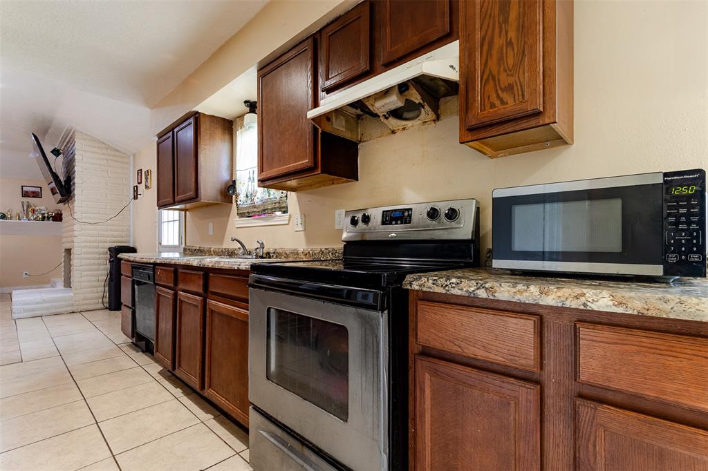 11203 Rousseau Drive, Houston, Texas image 2