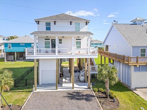Photo of 2630 Breaker Drive, Crystal Beach, TX 77650 (MLS # 27507330)