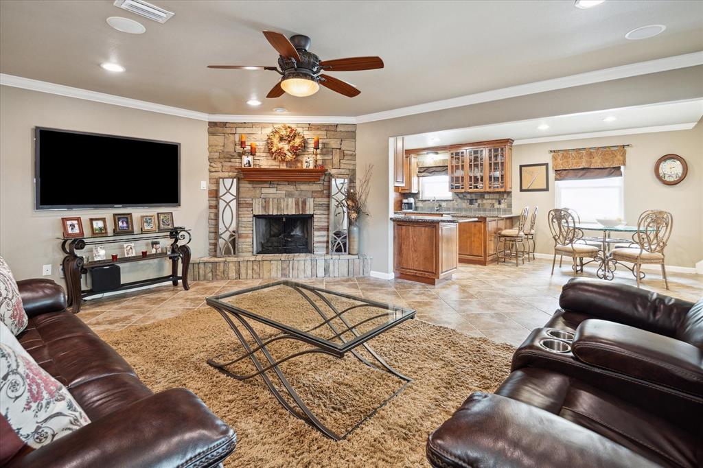 Photo 9 of 43 of 4907 Candletree Drive house
