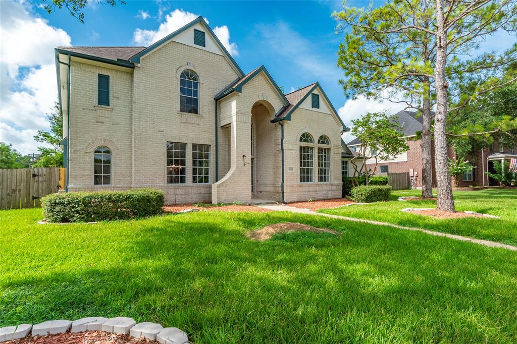 2855 Everett Drive, Friendswood, Texas image 1