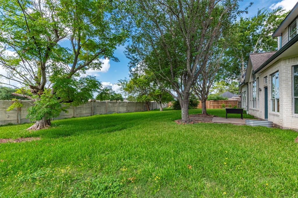 2855 Everett Drive, Friendswood, Texas image 38