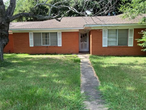 A home in El Campo