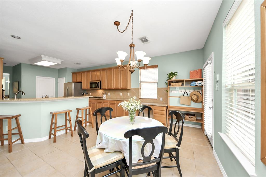 11401 Starlight Bay Street, Pearland, Texas image 14
