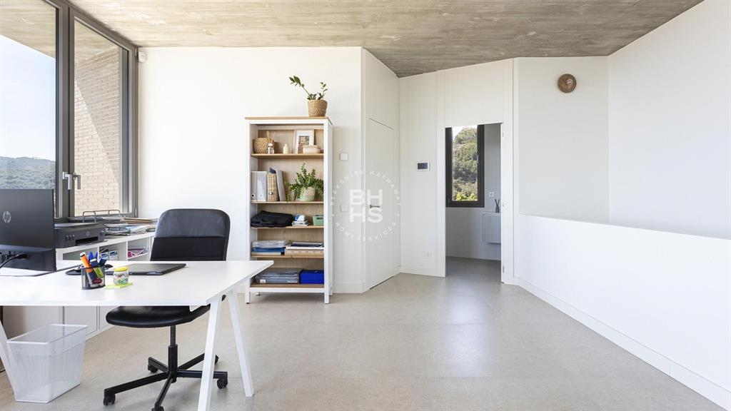 08348, Spain, 4 Bedrooms Bedrooms, ,3 BathroomsBathrooms,Residential,Active,181801