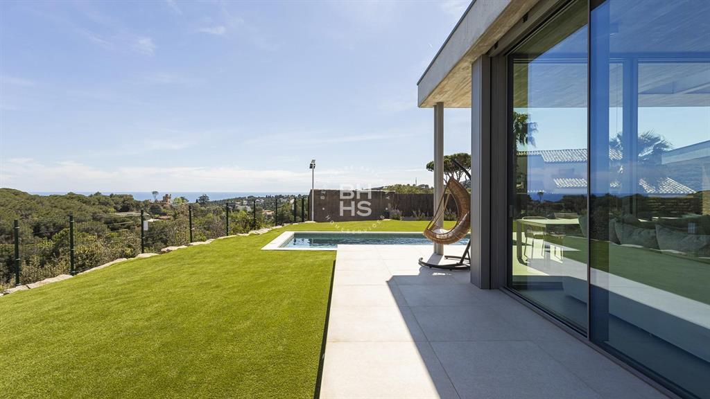 08348, Spain, 4 Bedrooms Bedrooms, ,3 BathroomsBathrooms,Residential,Active,181801