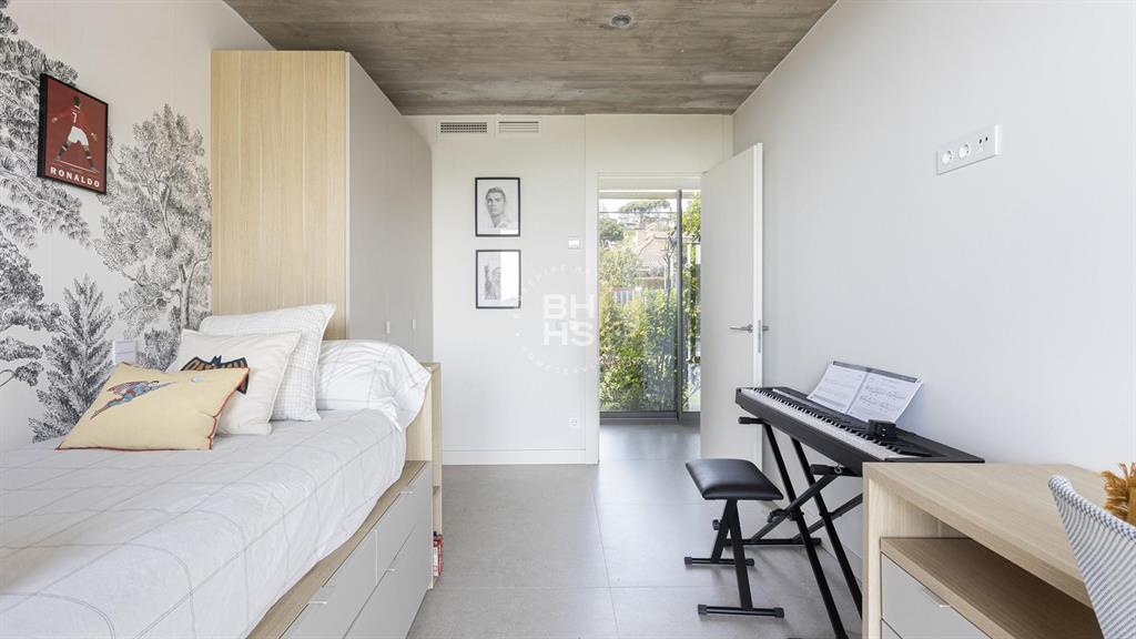 08348, Spain, 4 Bedrooms Bedrooms, ,3 BathroomsBathrooms,Residential,Active,181801