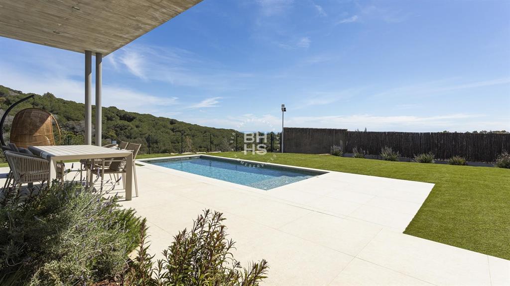 08348, Spain, 4 Bedrooms Bedrooms, ,3 BathroomsBathrooms,Residential,Active,181801