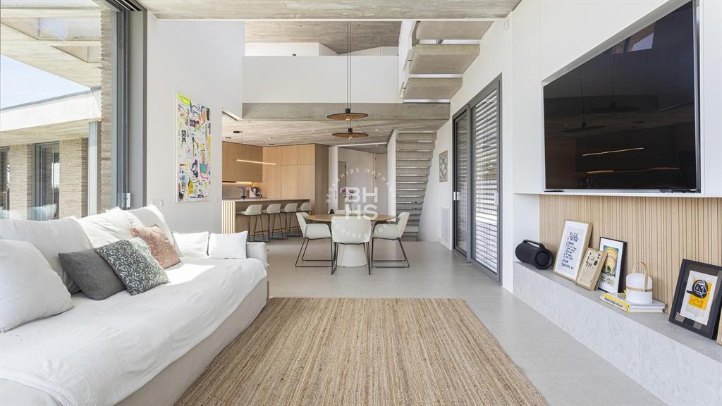 08348, Spain, 4 Bedrooms Bedrooms, ,3 BathroomsBathrooms,Residential,Active,181801