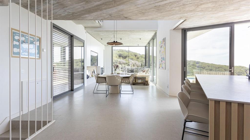 08348, Spain, 4 Bedrooms Bedrooms, ,3 BathroomsBathrooms,Residential,Active,181801