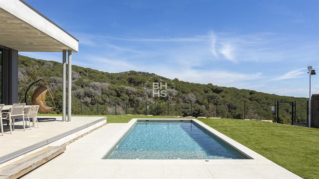 08348, Spain, 4 Bedrooms Bedrooms, ,3 BathroomsBathrooms,Residential,Active,181801