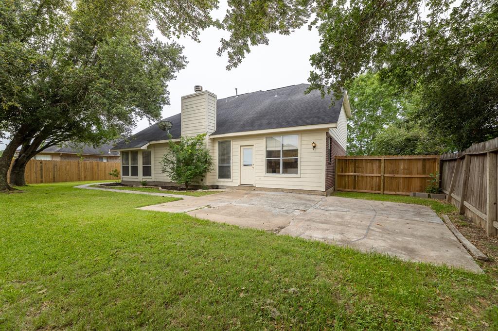 3111 Glencullen Lane, Pearland, Texas image 29