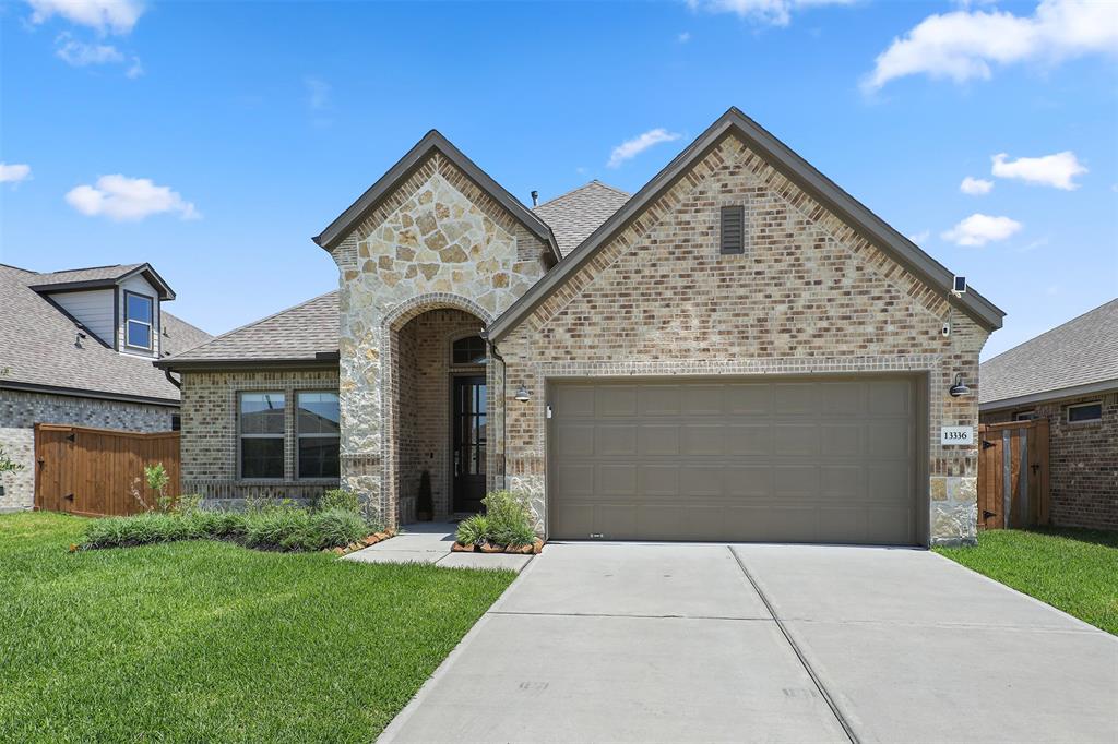 13336 Diamond Reef Lane, Texas City, Texas image 3