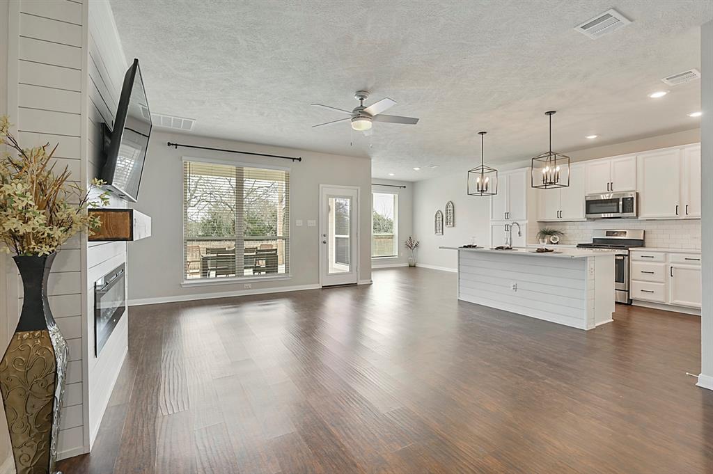 4105 Gregg Court, College Station, Texas image 3
