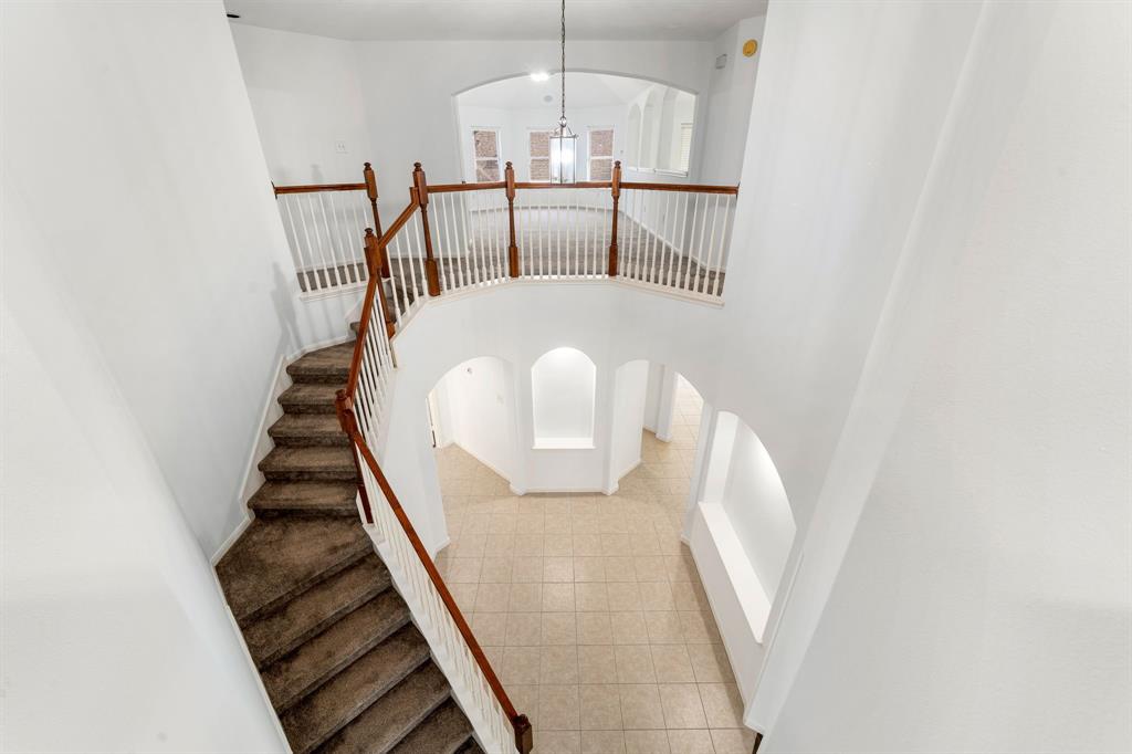 1810 Candle Light Court, Sugar Land, Texas image 4