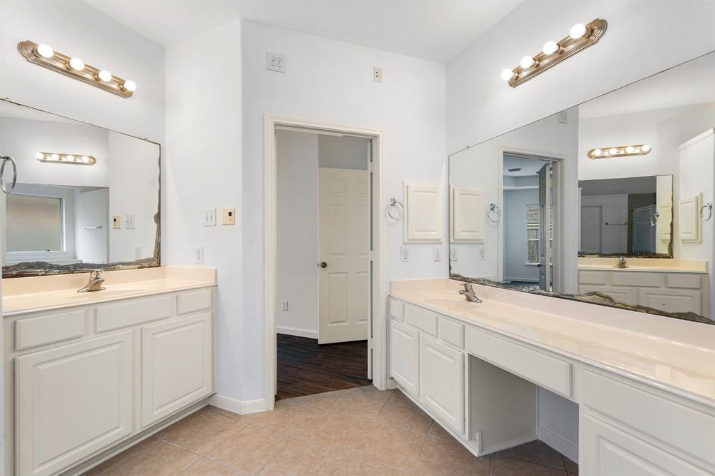 1810 Candle Light Court, Sugar Land, Texas image 22