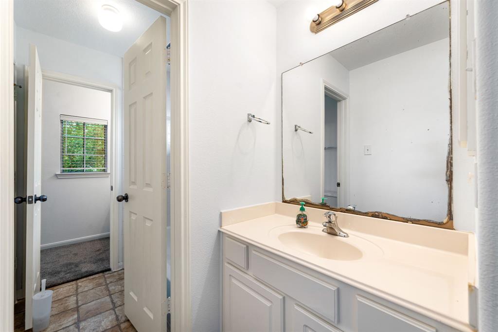 1810 Candle Light Court, Sugar Land, Texas image 33