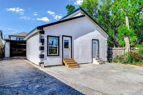 MLS: 24172946