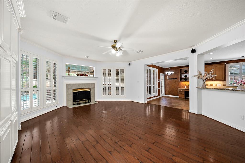 1930 Hollys Way, Sugar Land, Texas image 10