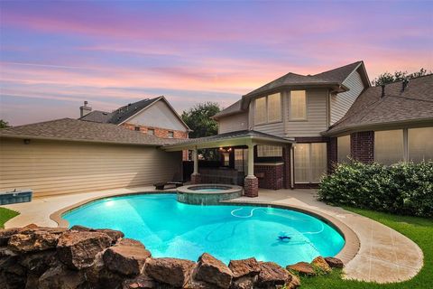 1930 Hollys Way Sugar Land TX 77479