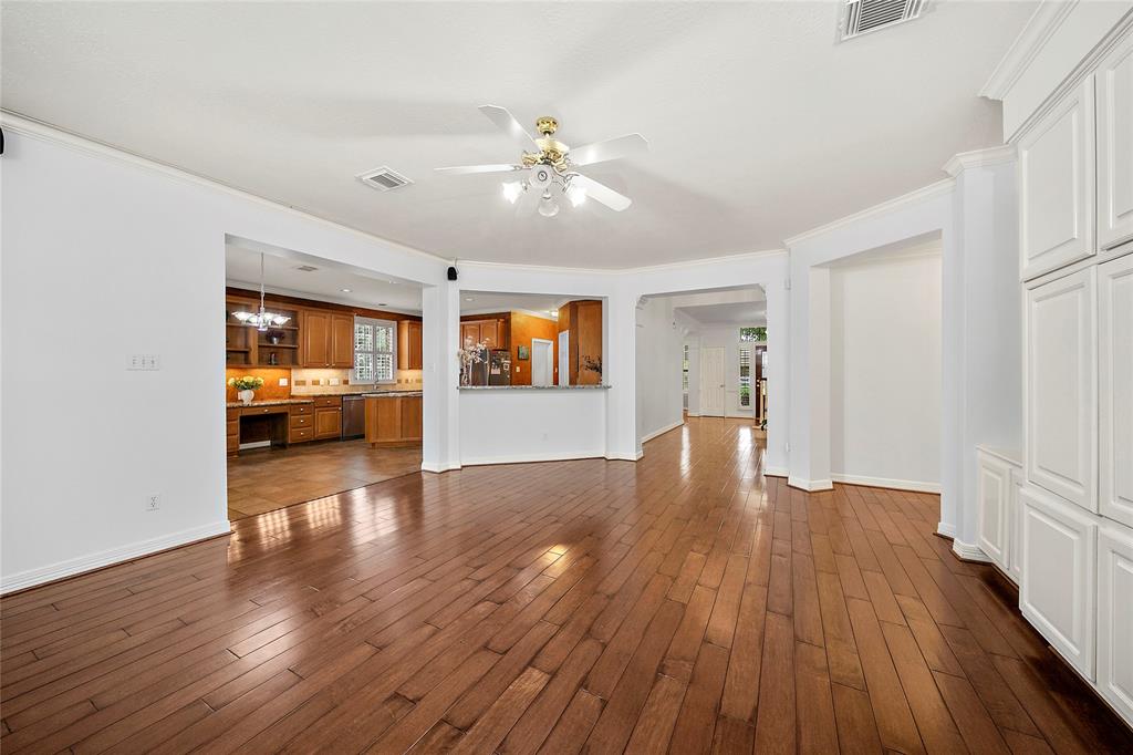 1930 Hollys Way, Sugar Land, Texas image 12