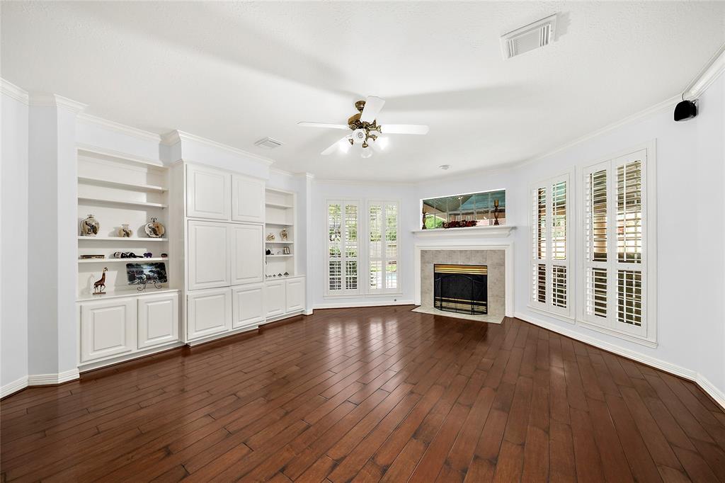 1930 Hollys Way, Sugar Land, Texas image 11