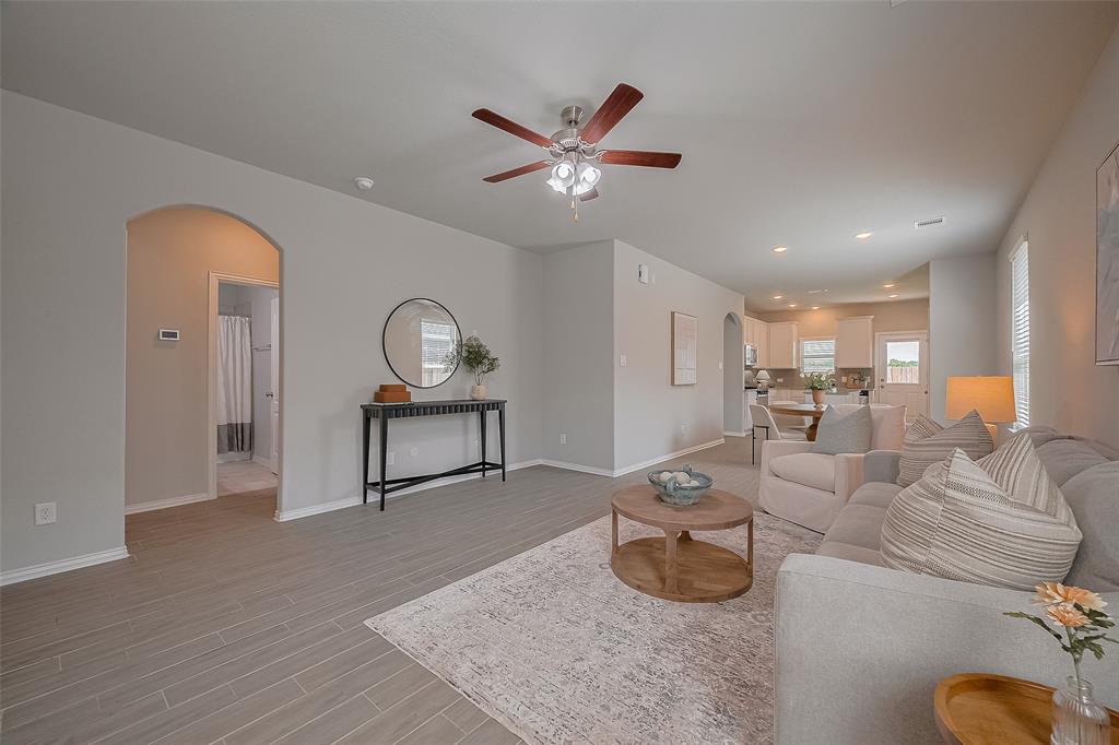 31731 Wellington Pass, Fulshear, Texas image 3